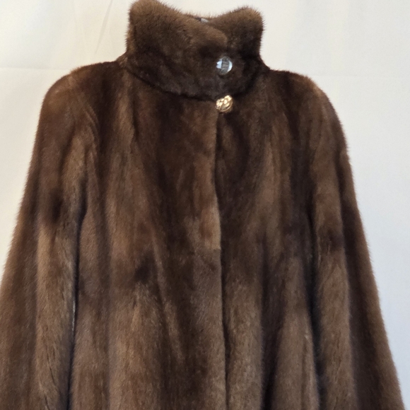Luxurious Coat By MANAKA, NWT Women's Real Mink Fur, Scanbrown, Sz S - Picture 4 of 15